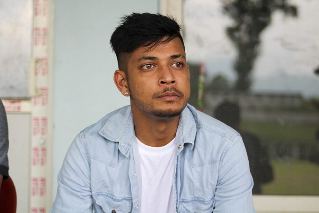 उनी उदास भएपछि गीत गाएर सहज महसुस बनाउने प्रयास गरेको थिएः सन्दीप लामिछाने