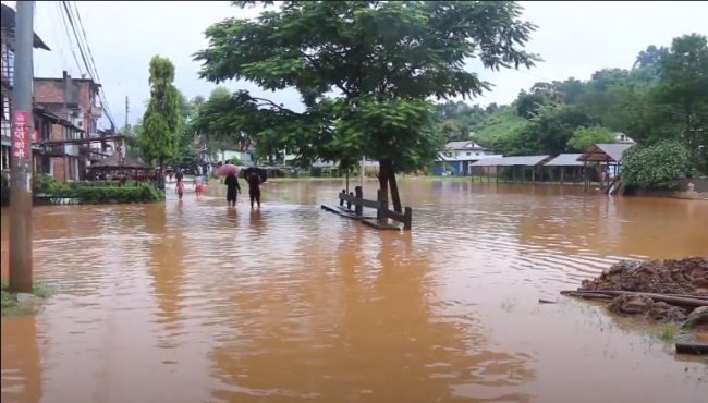 डुब्यो तुम्लिङटार, तीन घर भत्किए