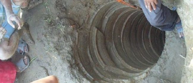 भक्तपुरमा इनारबाट निस्कियो ग्यास, एक महिला जलेर घाइते