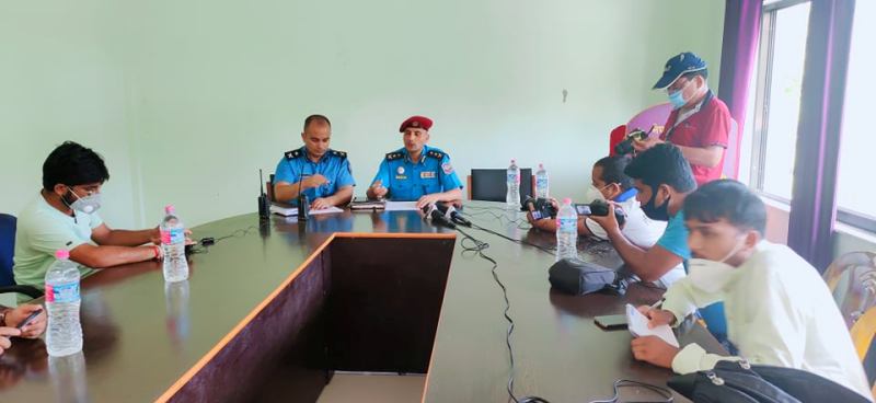 हत्यार गरी फरार भएका अभियुक्त १७ वर्षपछि प्रहरी फन्दामा