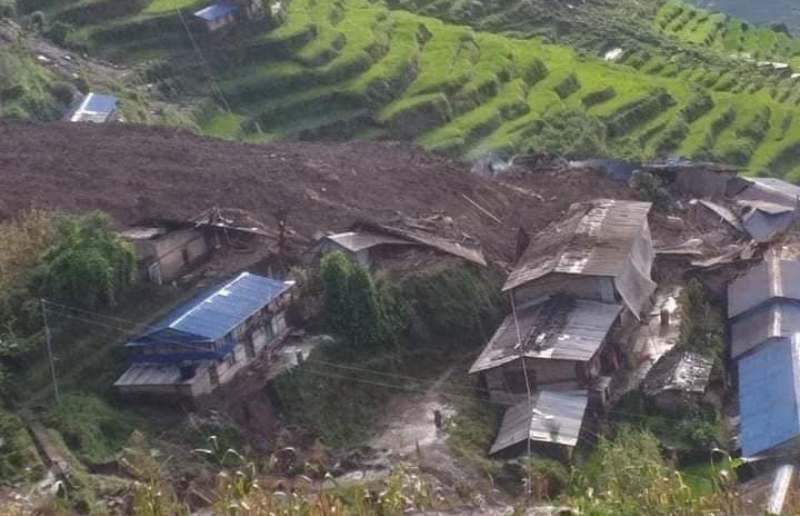 सिन्धुपाल्चोक पहिराे : पाँचको शव फेला, ३३ बेपत्ता