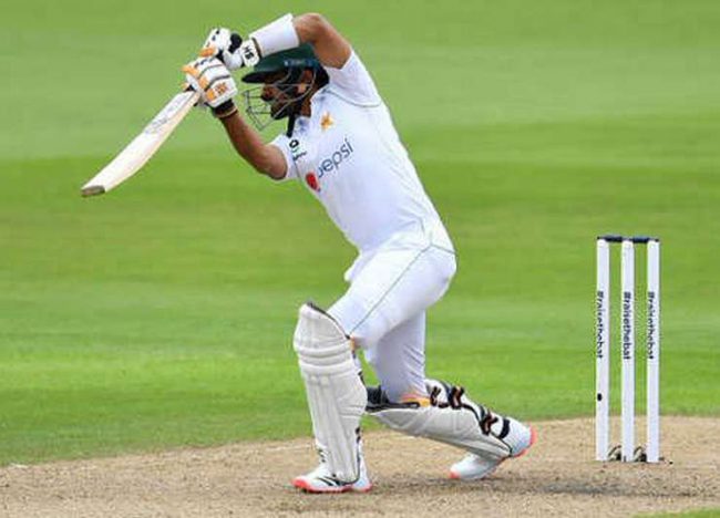 पहिलो टेस्टमा ईङल्यान्ड बिरुद्व बाबरको अर्धसतक