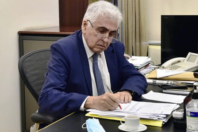 लेबनानका कानुनमन्त्रीद्वारा राजीनामा