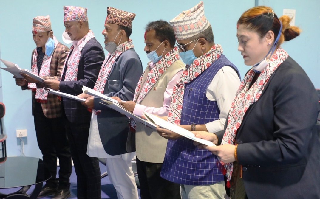 राखेप पदाधिकारीको शपथ