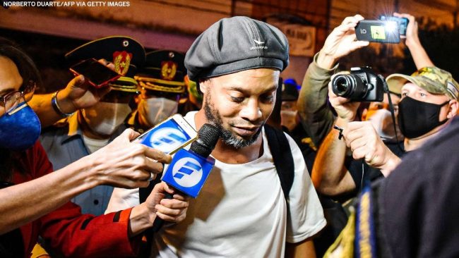 नजरबन्दमा रहेका ब्राजिलका फुटबलर रोनाल्डिन्हो रिहा