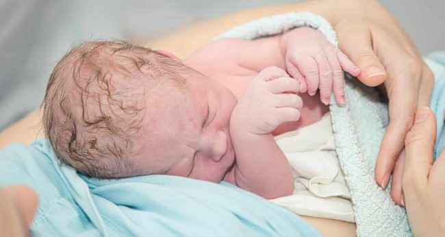 ६५ वर्षकी महिलाले १३ महिनामा ८ सन्तान जन्माइन तर सन्तान जन्माएको थाहै पाइनन्