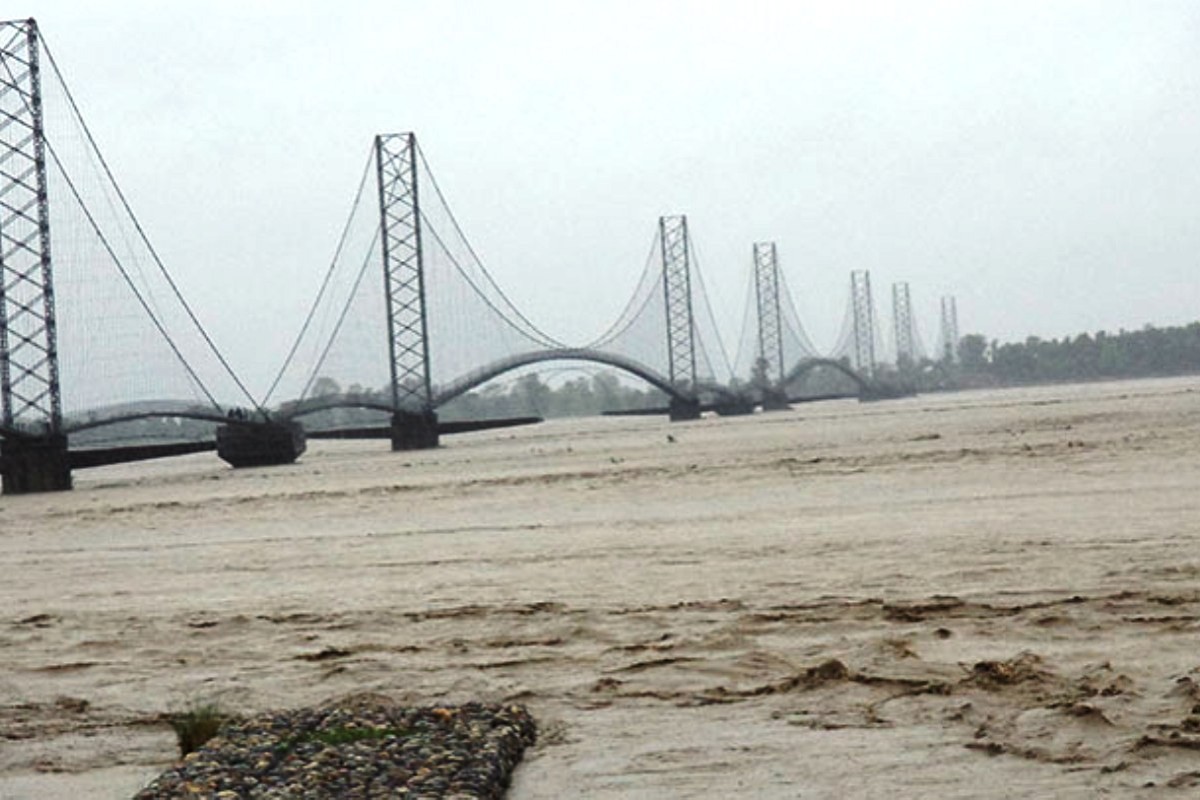 कर्णाली नदीले पार गर्‍यो खतराको तह