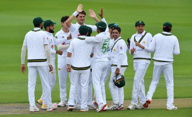 ईङल्यान्ड पाकिस्तान टेस्ट : बर्षाको कारण तेस्रो दिनको खेल रोकियो
