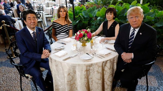 डोनाल्ड ट्रम्पको रिसोर्टमा एके ४७ राइफल बोकेर छिरे ३ जना युवा