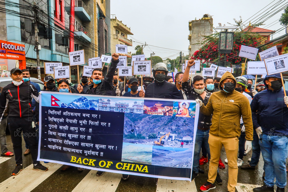 चीनले नेपाली भूमिमा भवन बनाएको विरोधमा प्रदर्शन (फोटोफिचर)