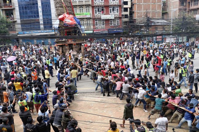 आज दिउँसो ३ बजे रातो मच्छिन्द्रनाथको रथ तानिने