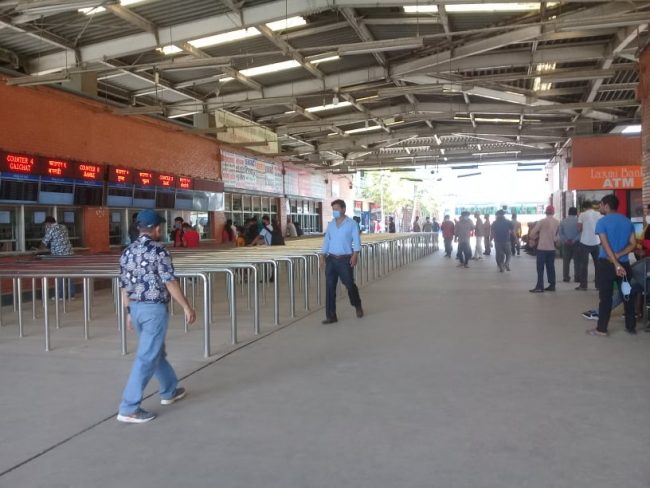 नयाँ बसपार्क : लामो दूरीका सवारी खुलेपछि बढ्न थाल्यो चहलपहल