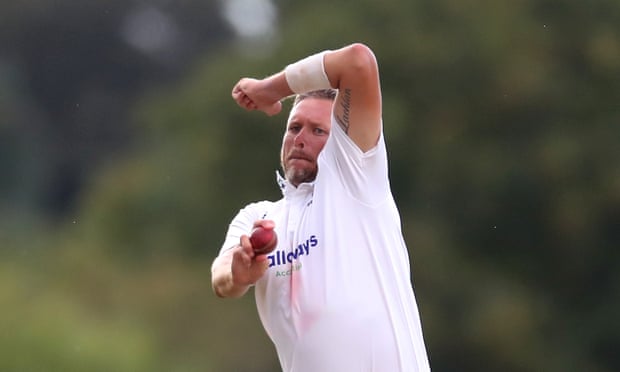 बल चम्काउन सेनिटाइजर लगाएपछि क्रिकेटर निलम्बित