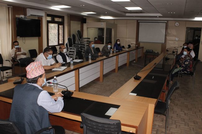 स्वास्थ्यमन्त्रीको कोरोना विजेतासँग अन्तरक्रिया