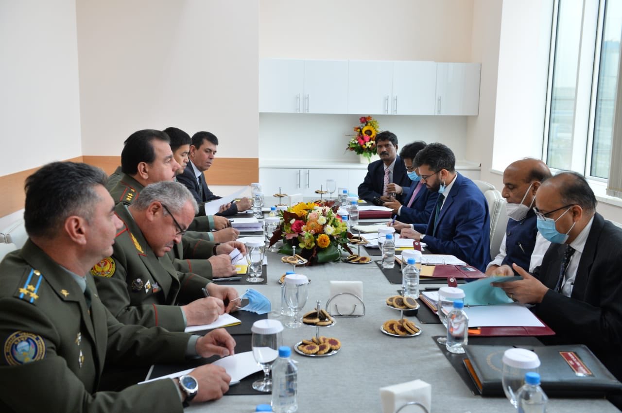 विवादका बीच रुसमा चीन र भारतका रक्षामन्त्रीहरुको भेटमा के कुरा भयो ?