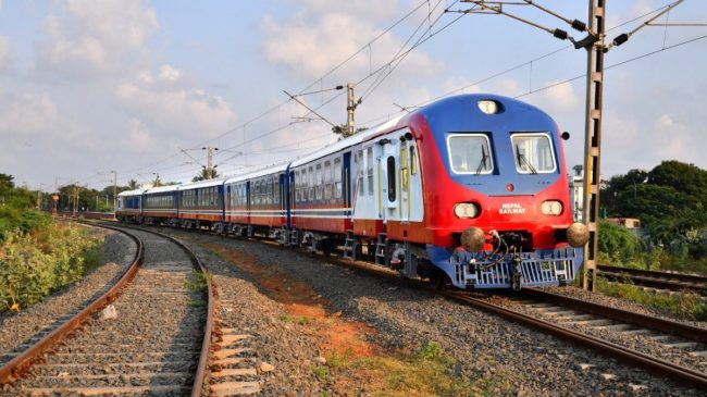 शुक्रबार नेपाल आइपुगेकाे आधुनिक रेल कहिलेदेखि चल्छ?