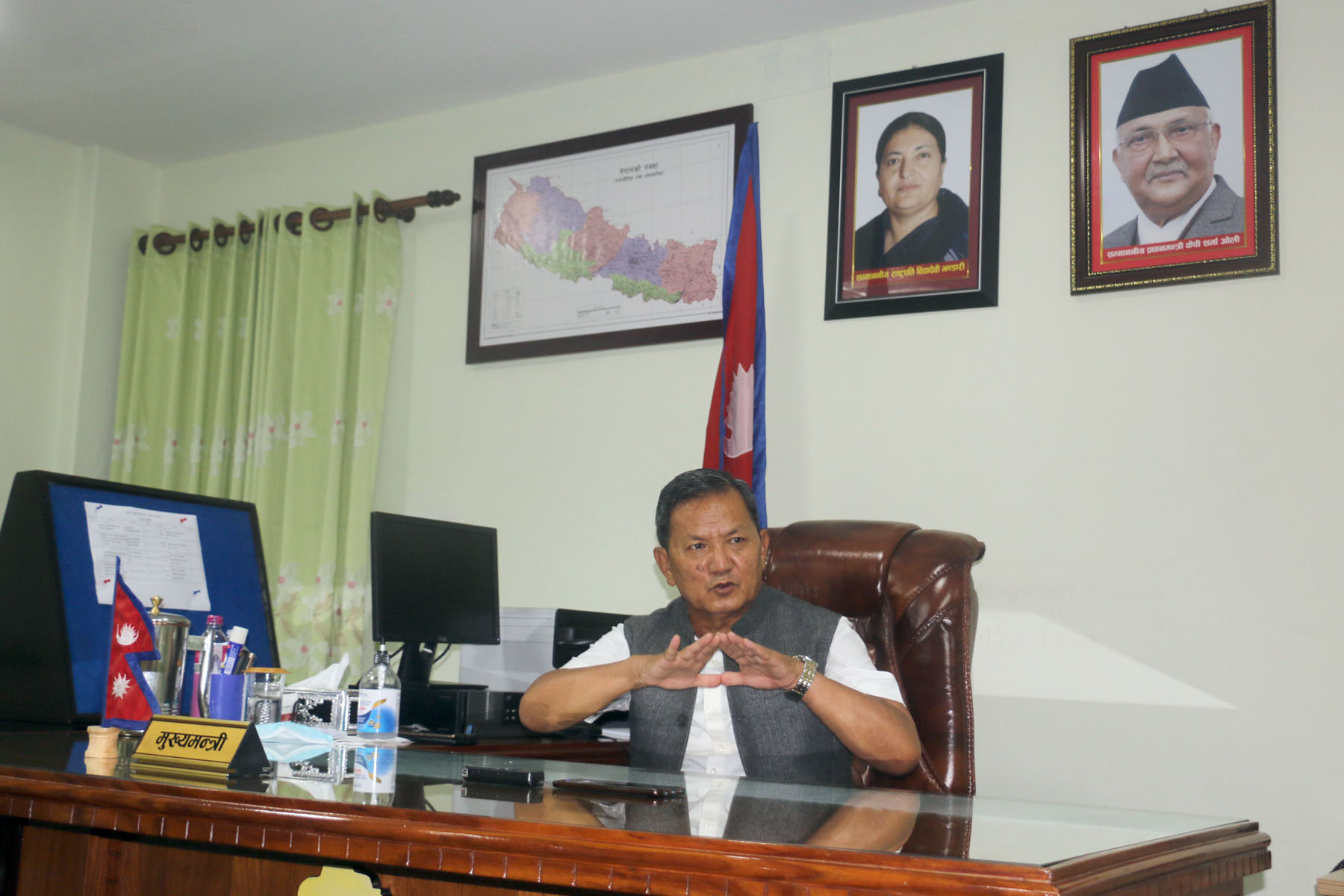 ओलीको विकल्प खोज्नु बिजुली सट्टा अगुल्टो खोज्नुजस्तै : मुख्यमन्त्री गुरुङ