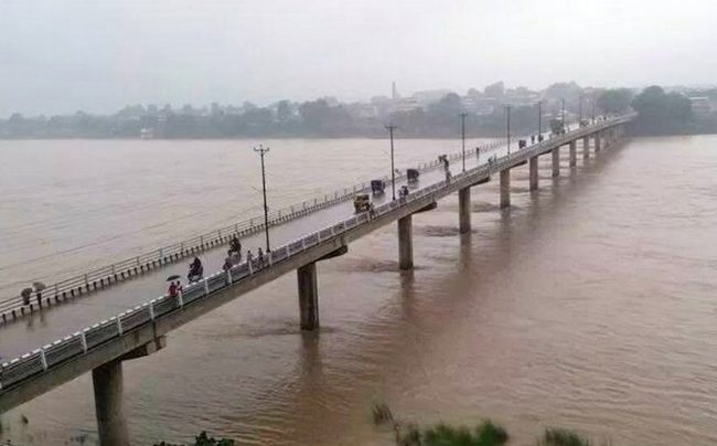 नारायणीले बगायो केटो