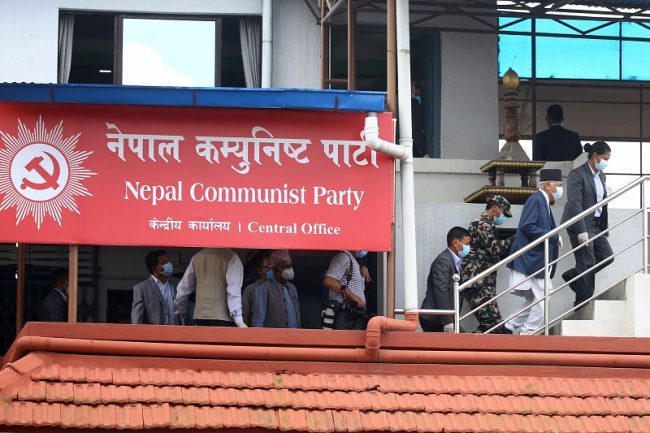 प्रदेश १ का प्रचण्ड–नेपाल निकट नेताहरु पेरिस डाँडामा