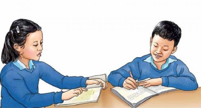 टोल सिकाइ केन्द्रमार्फत विद्यार्थी पढाउँदै