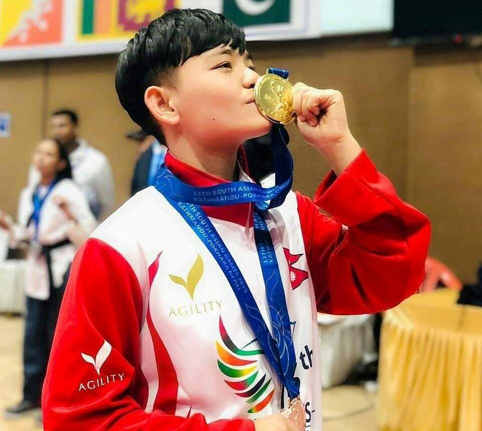 साग स्वर्ण विजेता पार्वतीलाई भर्चुअल तेक्वान्दो राष्ट्रिय खुला पुम्सेमा स्वर्ण