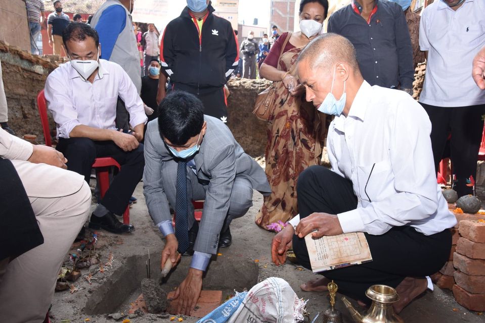 वडा २२ को कार्यालय भवन निर्माणका लागि शिलान्यास