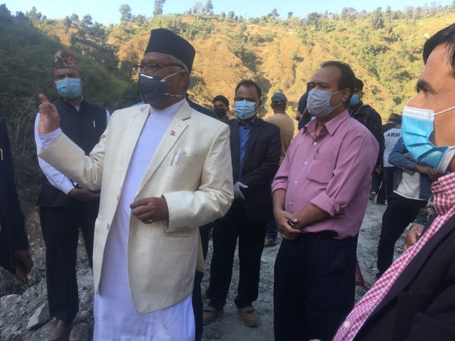 एक महिना भित्र बञ्चरे डाँडाँ ल्याण्डफिल साइटमा फोहोर व्यवस्थापन गर्न मन्त्री श्रेष्ठको निर्देशन