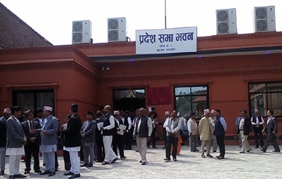 पाँच नम्बर प्रदेशको राजधानी भालुबाङ र नाम लुम्बिनी दुई तिहाइ बहुमतले पारित, काँग्रेस सदस्यहरुद्वारा ह्वीप उल्लंघन