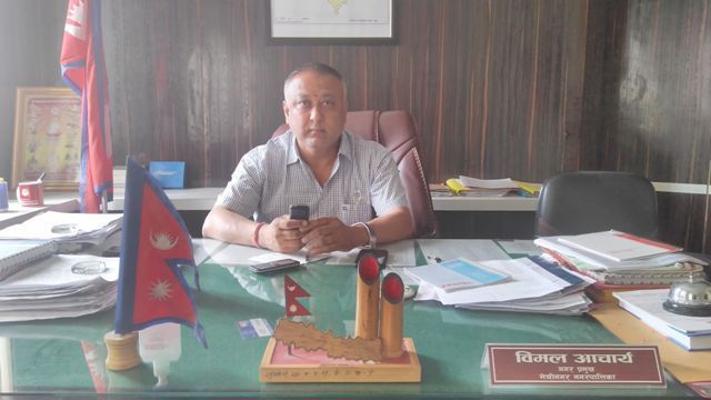 मेचीनगर प्रमुख कोरोना उपचारका लागि भारत