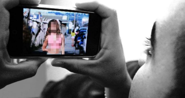 पैसाका लागि २ वटी श्रीमतीसँगको यौनसम्बन्ध अनलाइनमा लाइभ गर्ने युवक पक्राउ