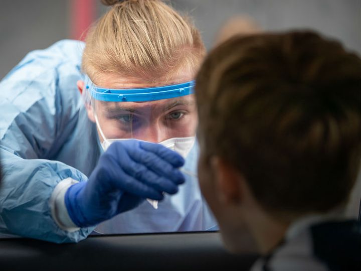 विश्वमा कोरोना : २ करोड ७१ लाख बढी निको भए, बर्लिनमा ७० वर्षपछि नाइट कर्फ्यू