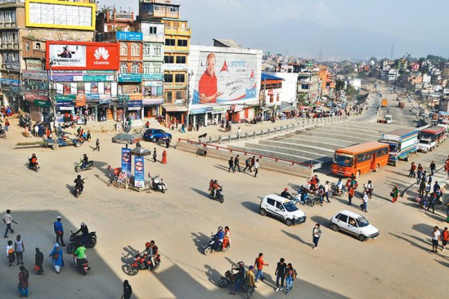 दशैँका यात्रुलाई महामारीको त्रास : उपत्यका भित्रिने र छाड्ने घटे