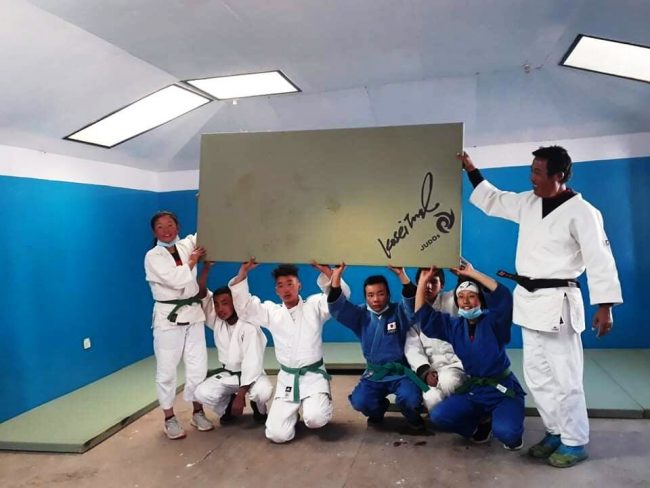 एभरेष्ट जुडो क्बलाई पन्ध्र लाखको सहयोग