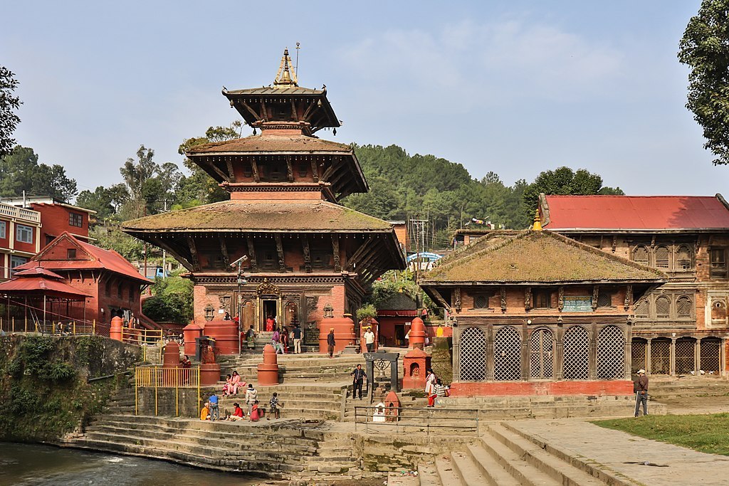 सुनको छाना लेपन तीन वर्षदेखि अलपत्र