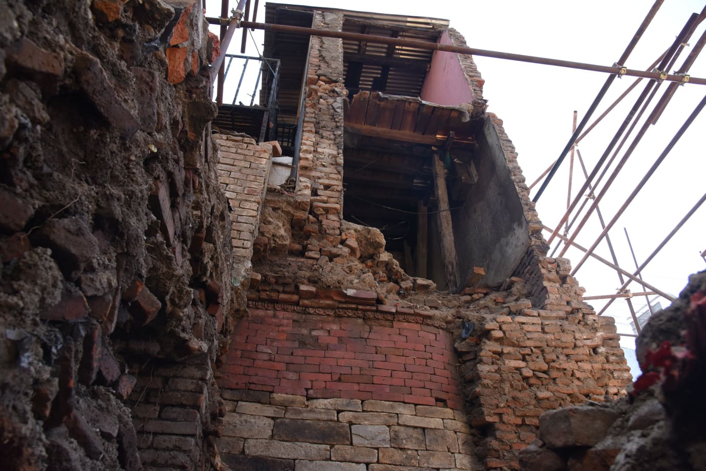 सरकारी जमिनमा बनेको भवन व्यक्तिले दावी गरेपछि…