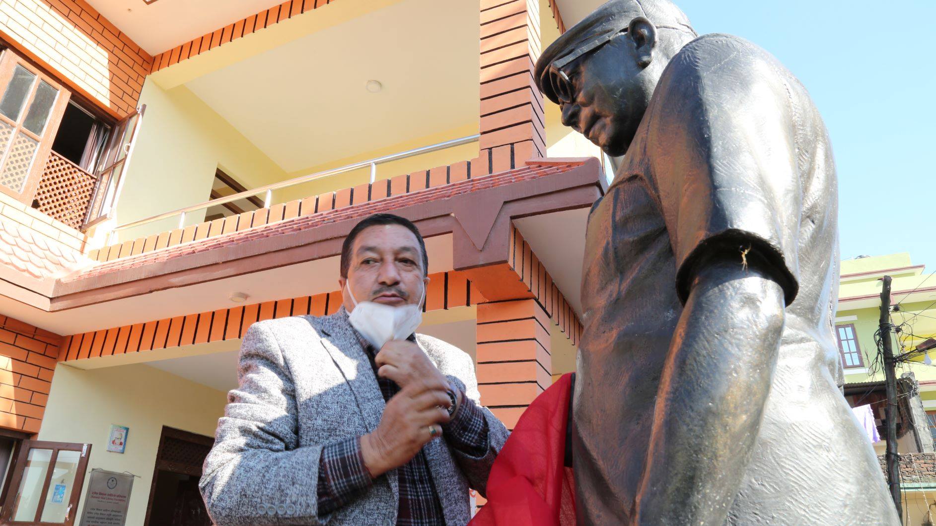 आख्यानकार विकलको पूर्ण कदको शालिक अनावरण