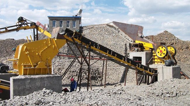 कास्कीमा सञ्चालित क्रसर उद्योग मापदण्डविपरीत