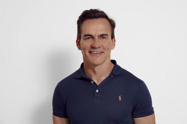 मालिक होउन् त यस्ता ! आफ्नो कम्पनीमा कार्यरत कर्मचारीहरुलाई करोडपति बनाइदिए