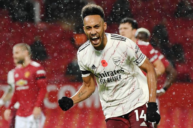 म्यानचेस्टर आफ्नै मैदानमा पराजित