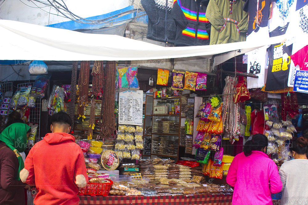 ‘आहै ! तिहारको झिलिमिली’ छैन बजारमा