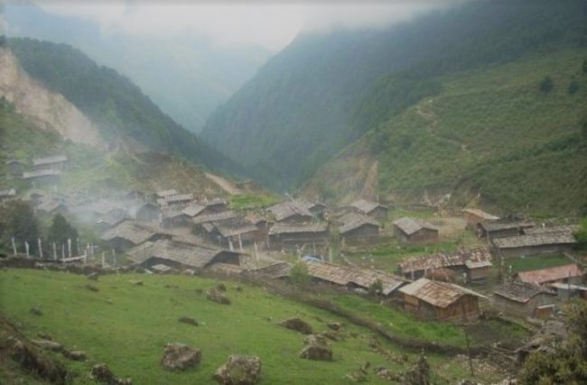 चीनको सीमावर्ती क्षेत्रका समुदाय नेपाली बजारमा निर्भर हुँदै