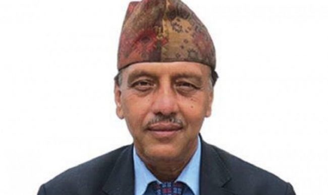 नेपाल इञ्जिनियरिङ कलेजका तत्कालीन अध्यक्ष न्यौपाने पक्राउ