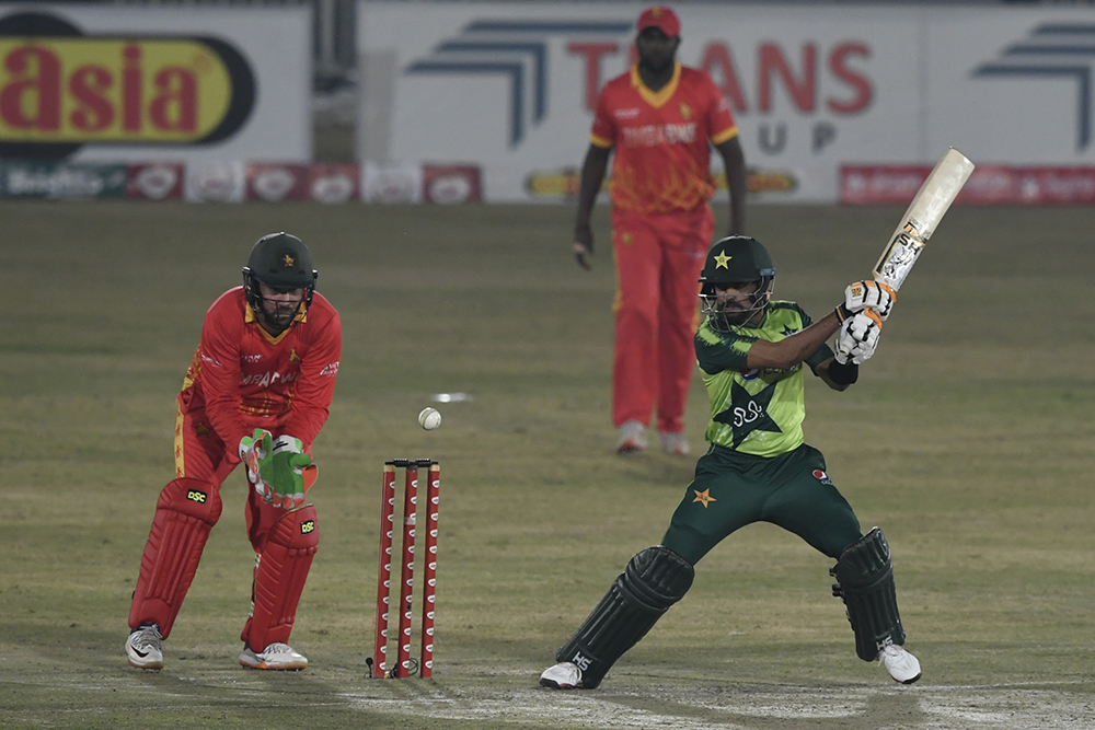 जिम्बावे ८ विकेटले पराजित, टी–२० सिरिज पाकिस्तानलाई