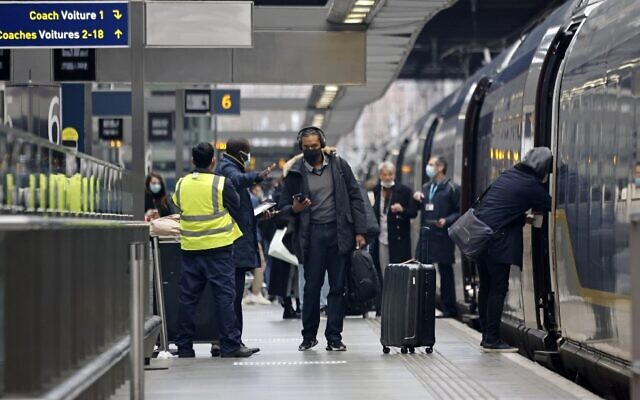 ७० प्रतिशत बढी खतरा भनिएको बेलायती कोरोनाभन्दा दक्षिण अफ्रिकी कोरोना झन् खतरा