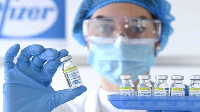 बेलायतले खोप अनुमति दिएपछि युरोपमा राजनीतिक तरंग किन ?