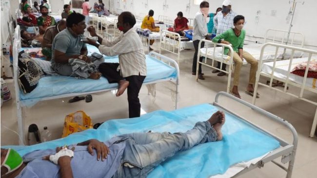 भारतमा रहस्यमयी रोगको प्रकोप, ४ सयभन्दा धेरै अस्पतालमा भर्ना