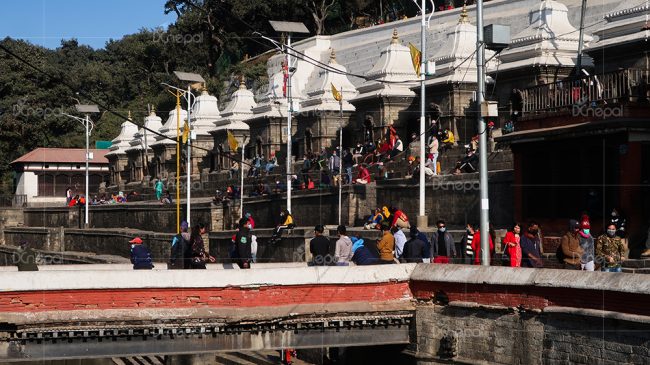 मन्दिर खुलेसँगै पशुपति क्षेत्रमा बढ्न थाल्यो चहलपहल
