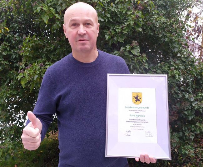 स्जिरल्याण्डका राष्ट्रिय प्रशिक्षक पावेलद्वारा टेवलटेनिस खेलाडीका लागि ३२ लाख सहयोग