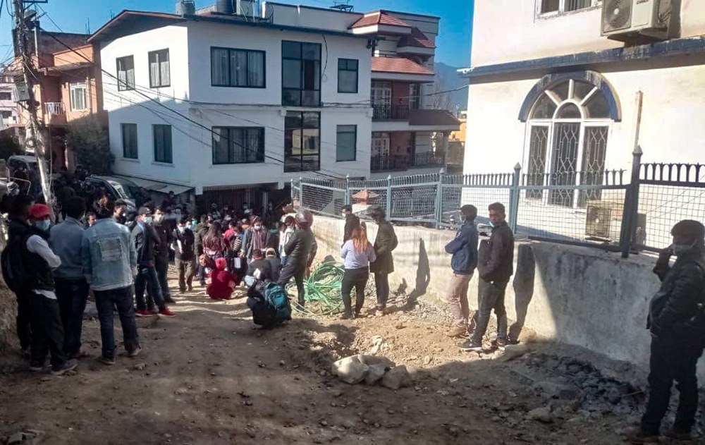 विभागद्वारा प्याराडाईस इन्टरनेशनलमा छापा, ६२ थान पासपोर्टसहित अन्य कागजात नियन्त्रणमा