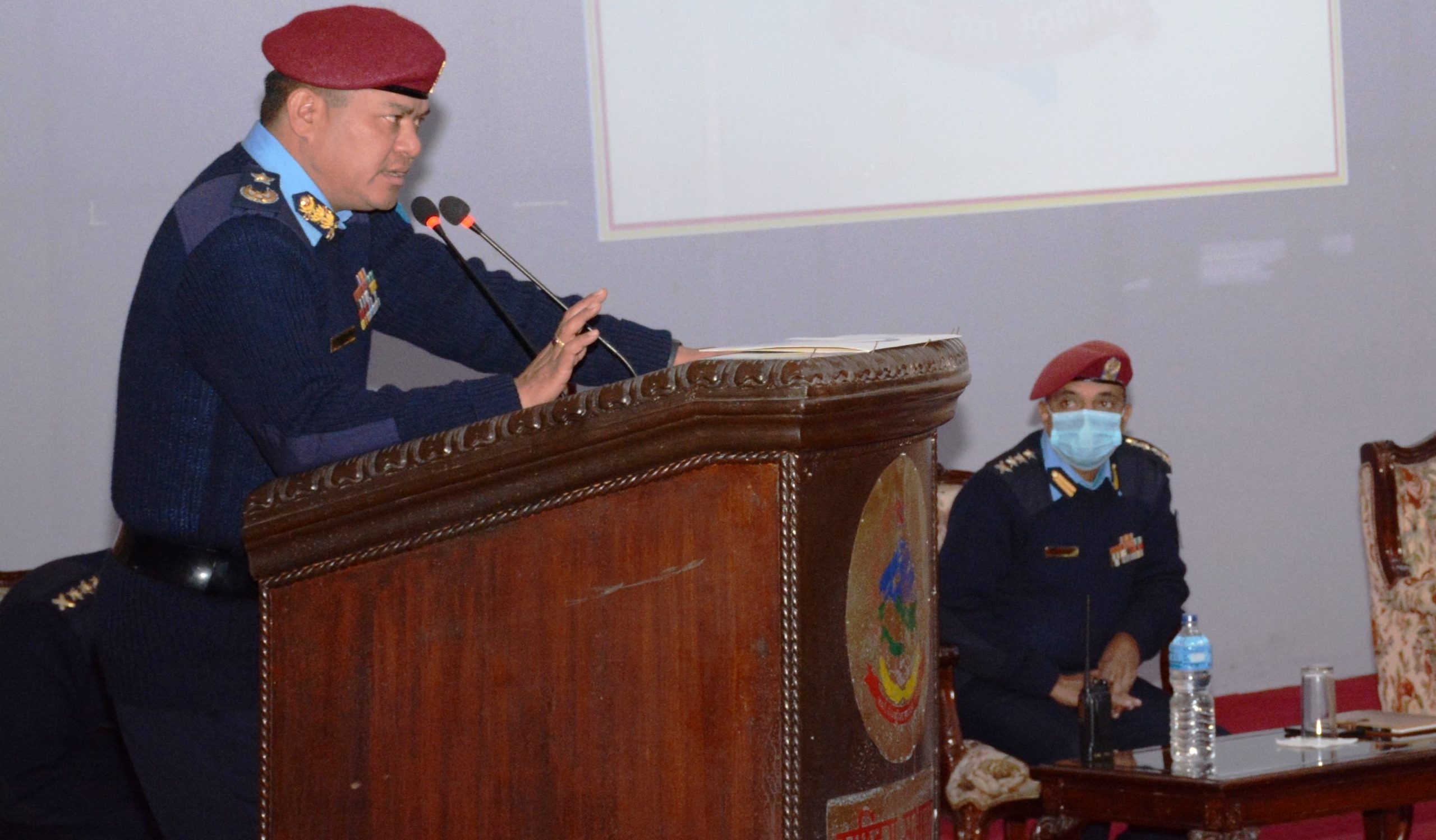 नागरिकप्रति उत्तरदायी भई सेवा प्रवाह गर्न प्रहरी अतिरिक्त महानिरीक्षक पालको निर्देशन